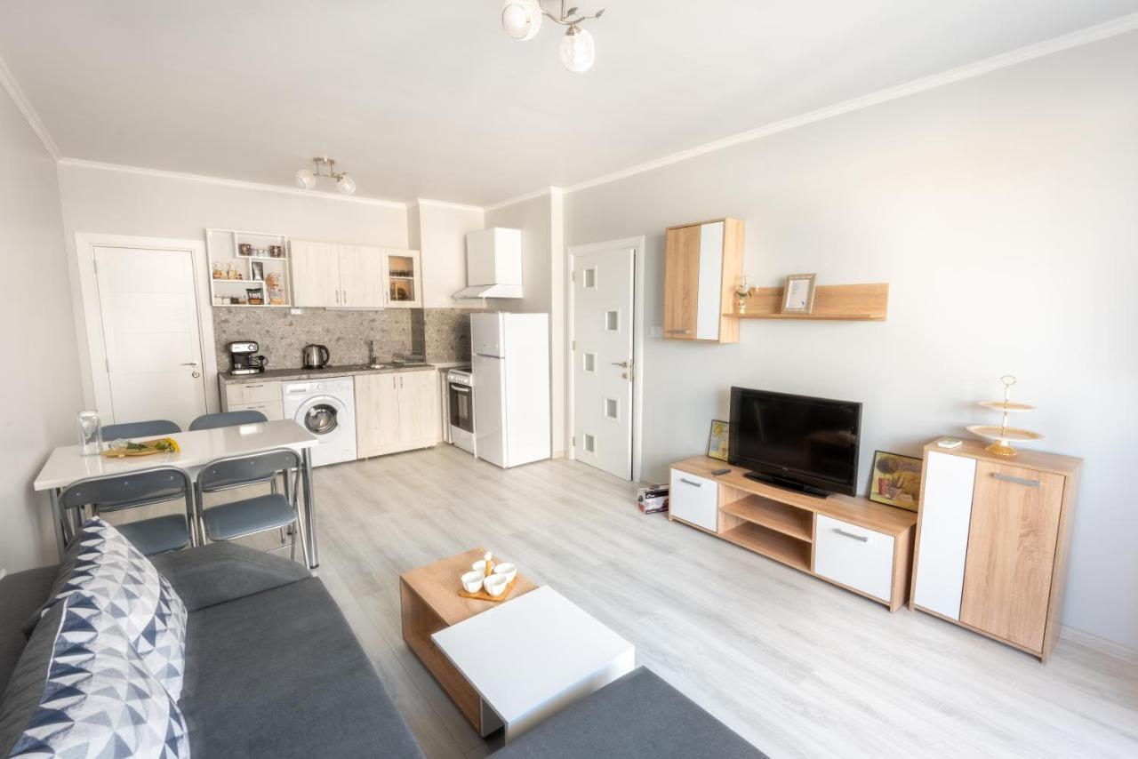 Lovely 1Bed Apartment For 4 Guests & Free Parking Plovdiv Bagian luar foto